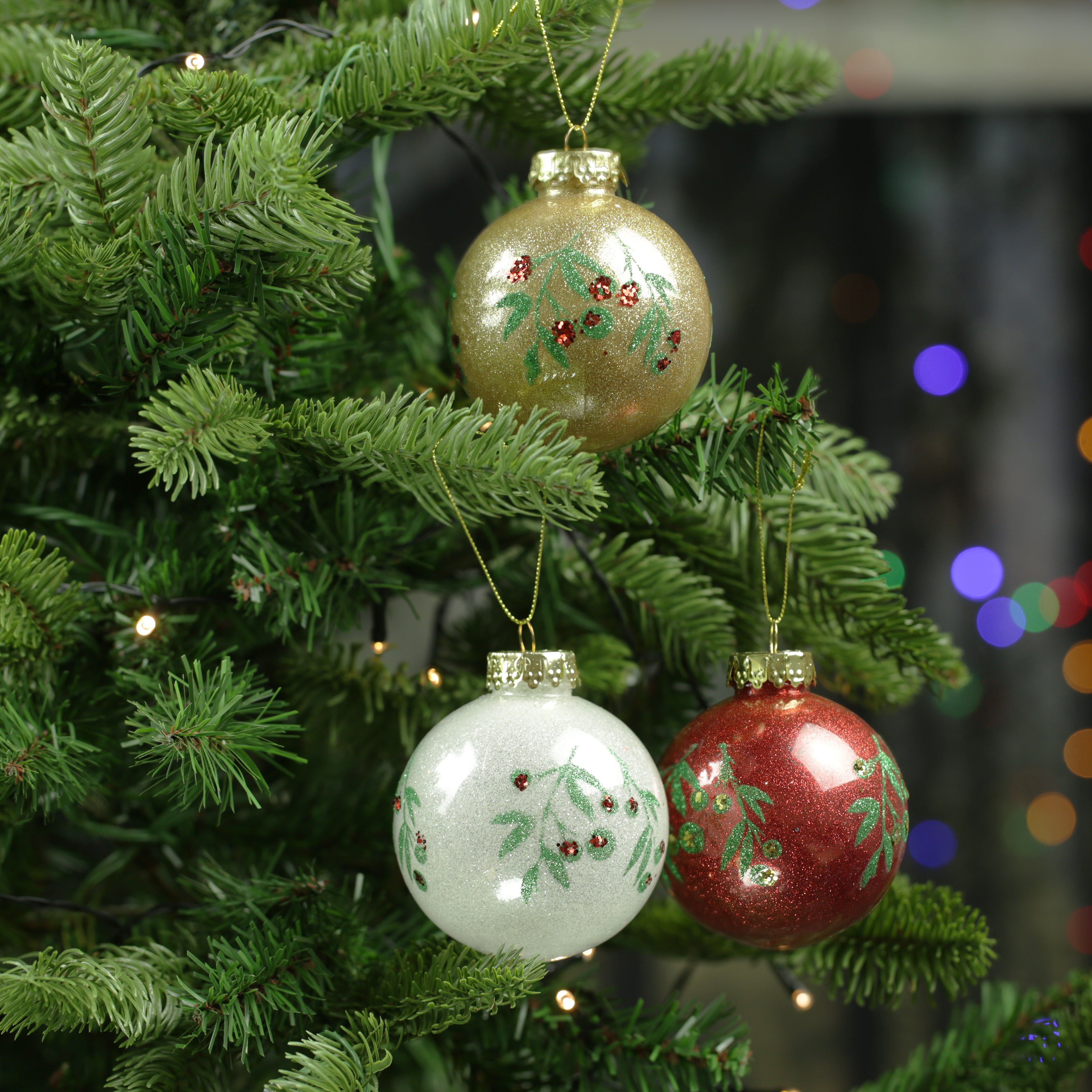 Mistletoe & Berries Large Baubles - Set of 3